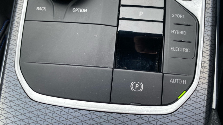 BMW 3 Series 330e M Sport 4dr Step Auto Saloon